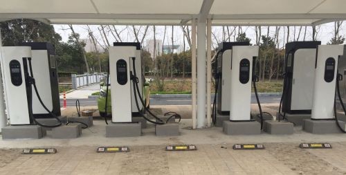 国家电网:2016累计建成充电桩超4万个 今年再