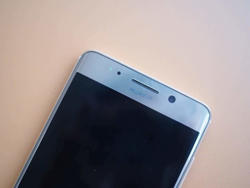 高铝硅玻璃_铝硅玻璃易碎吗_华为的铝硅玻璃耐划吗