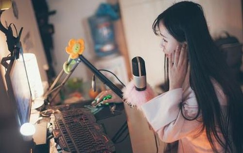 花椒直播被曝涉黄,主播资质门槛有待提高_互联