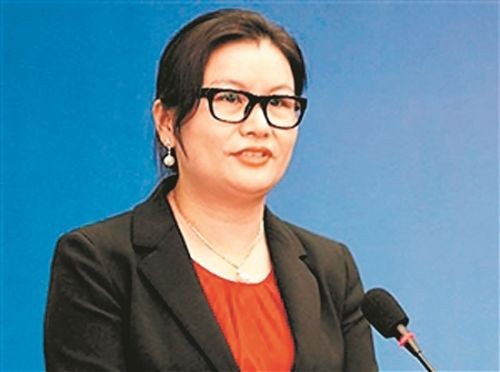 2015胡润女富豪榜: 周群飞 抢了冠军_互联网头