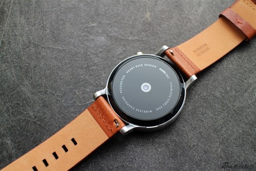 Moto 360二代抢先开箱图赏_互联网头条